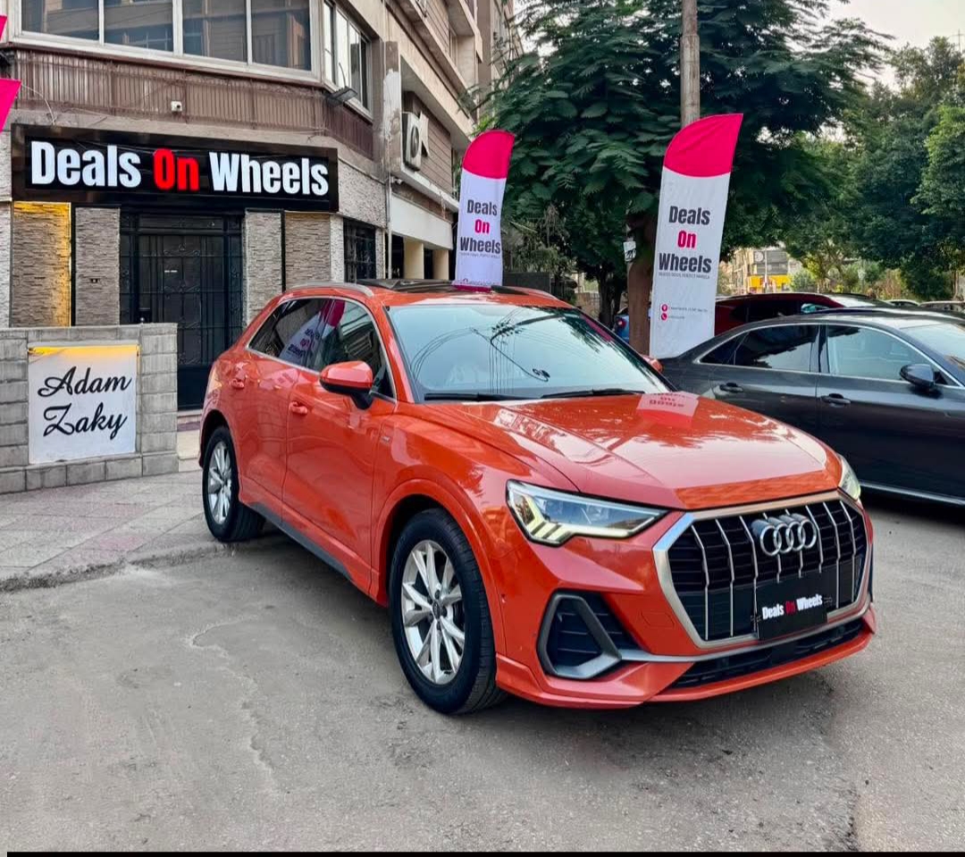 Audi Q3 S-Line Model: 2020 exterior view 1