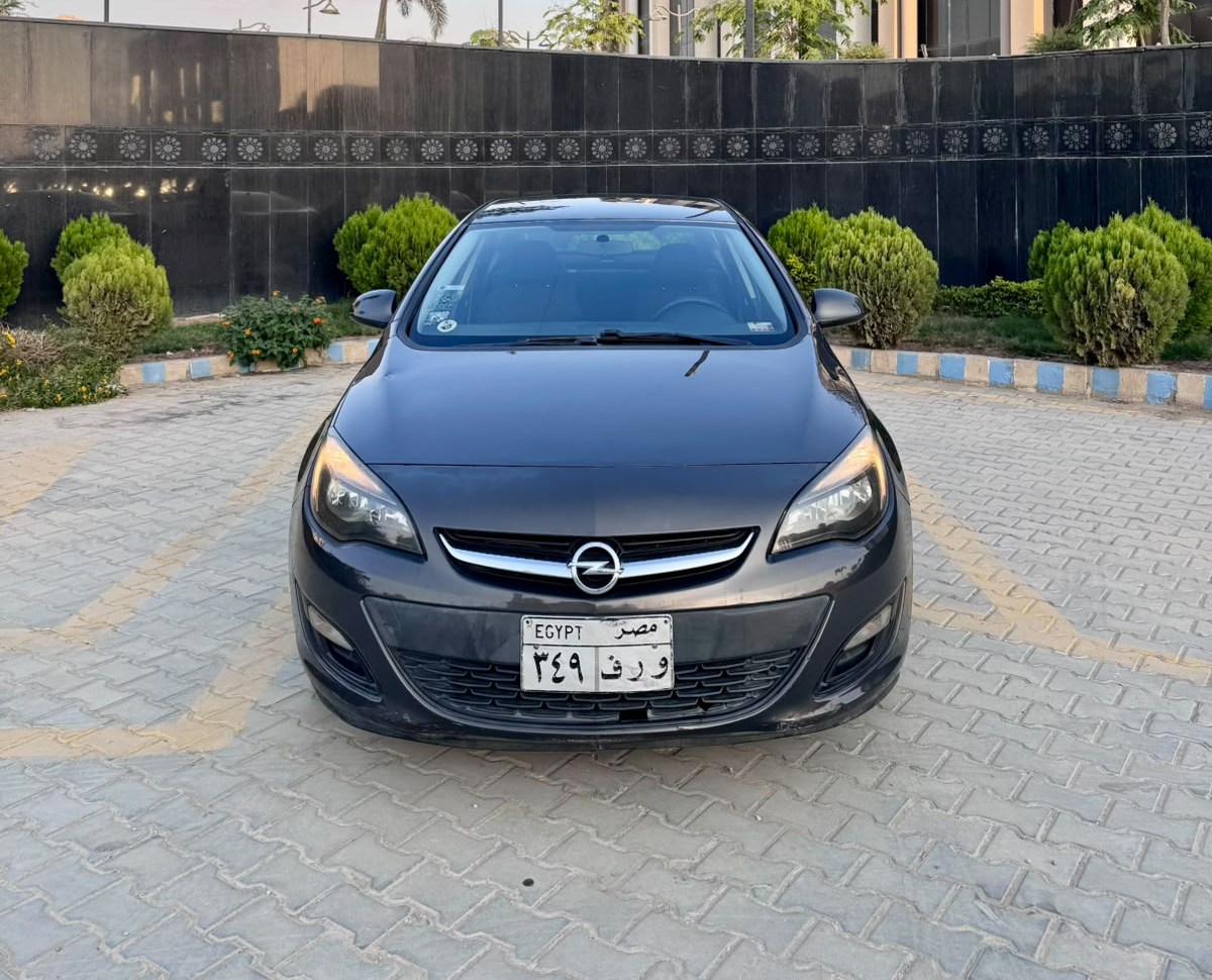 OPEL ASTRA - 2014 Deals on Wheels showroom and vehicle collection, photo 1