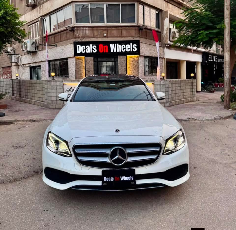 Mercedes-Benz E200 -2020 exterior view 1