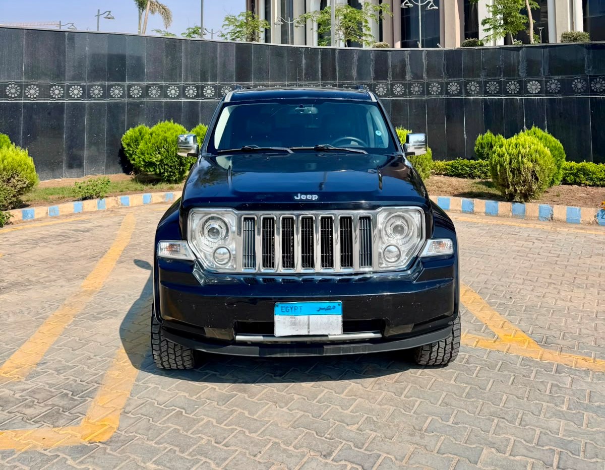JEEP CHEROKEE KK LIMITED - 2011 Deals on Wheels showroom and vehicle collection, photo 1