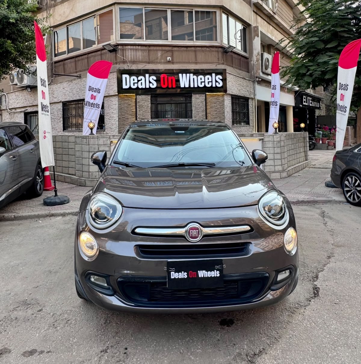 Fiat 500X - 2017 Deals on Wheels showroom and vehicle collection, photo 1